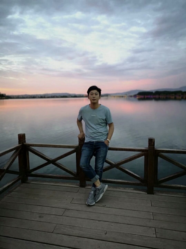 喂南墙我要撞你了的第一张照片--北京蓝颜知己交友网