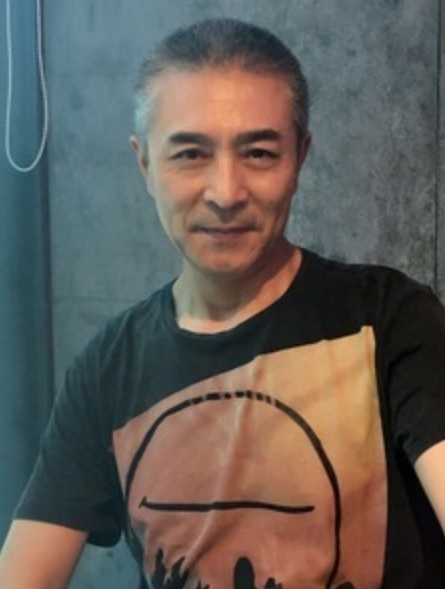 拥抱明天的第一张照片--北京蓝颜知己交友网